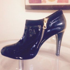 BCBGMaxazria Patent Leather Ankle Boots Size 9.5m